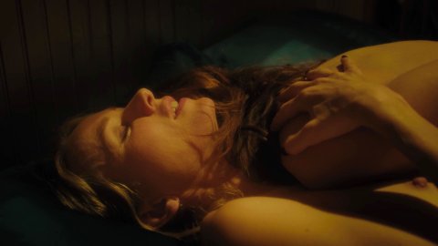 Naomi Watts, Sophie Cookson - Lover Scenes in Gypsy s01e07 (2017)