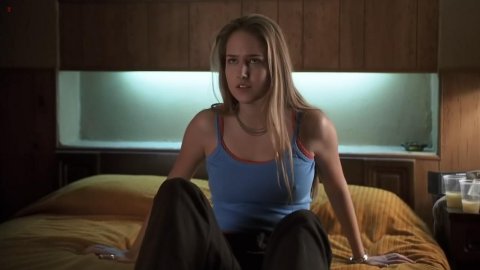 Leelee Sobieski - Lover Scenes in Joy Ride (2001)