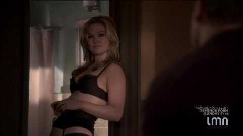 Julia Stiles - Lover Scenes in Blue s01e01-02 (2014)