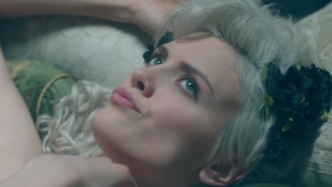 Wallis Day - Lover Scenes in Will s01e02 (2017)