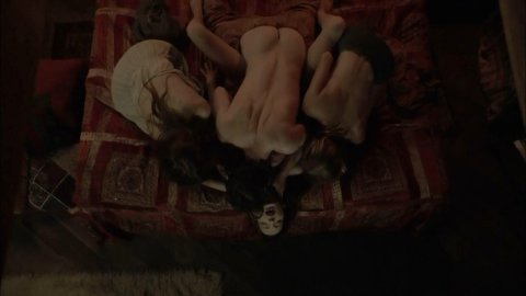 Emma Dumont - Lover Scenes in Aquarius s01e01-02 (2015)