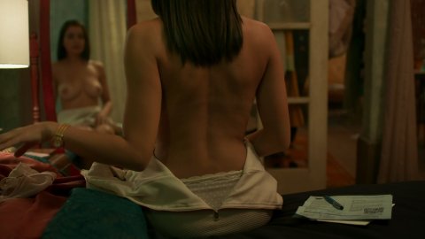 Paulina Gaitan - Lover Scenes in Diablo Guardián s01e04 (2018)