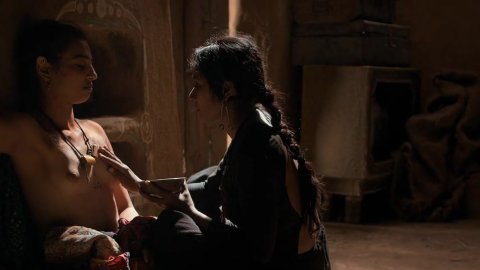 Radhika Apte - Lover Scenes in Parched (2015)