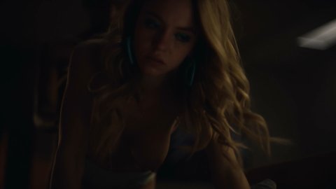 Sydney Sweeney - Lover Scenes in Euphoria s01e06 (2019)