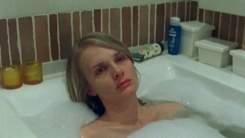 Magdalena Dabrowska - Lover Scenes in Glina s01e02-04 (2004)