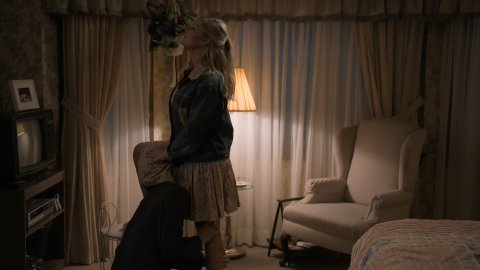 Kirsten Dunst - Lover Scenes in On Becoming a God in Central Florida s01e04 (2019)